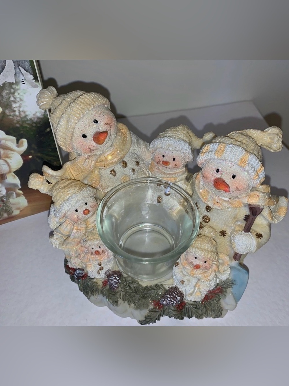 SNOWMAN FAMILY CANDLE HOLDER